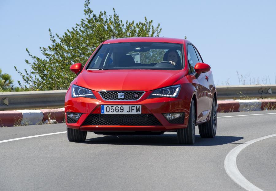  Seat Ibiza SC FR 2015 года  (фото 17 из 20)